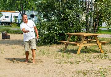How to Achieve Precision in Horseshoe Throwing